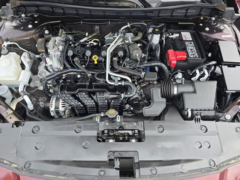 Used 2025 Nissan Altima 2.5 SV FWD image 10