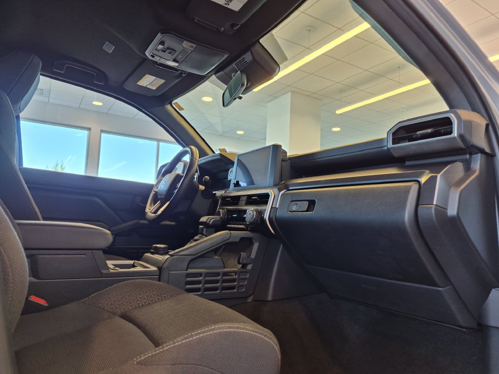 Used 2025 Toyota 4Runner SR5 AWD/4WD image 24