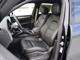 Used 2023 Porsche Cayenne Platinum Edition image 5