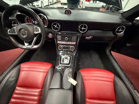 Used 2018 Mercedes-Benz SLC 300 image 27