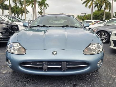 Used 2002 Jaguar XK8 Convertible image 2
