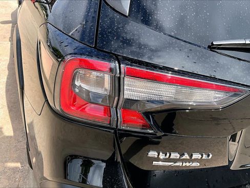 Used 2024 Subaru Outback Premium AWD/4WD image 27