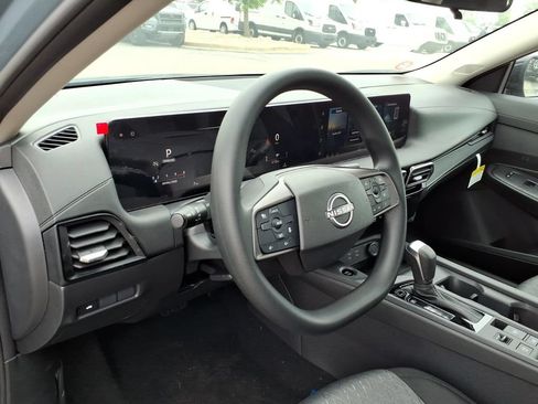 New 2026 Nissan Sentra SV w/ Floor Mat Package FWD image 14