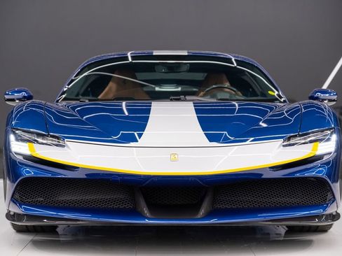 Used 2022 Ferrari SF90 Stradale image 2