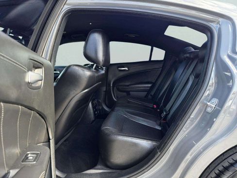 Used 2019 Dodge Charger SXT w/ Plus Group image 28