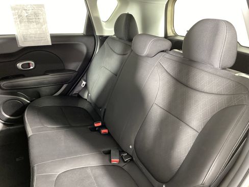 Used 2015 Kia Soul FWD image 26