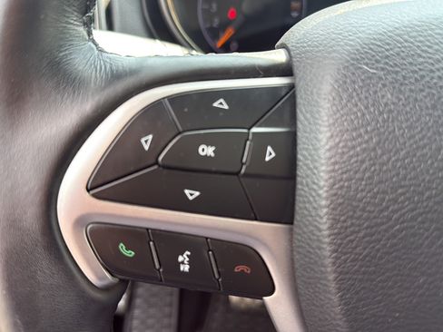 Used 2019 Jeep Grand Cherokee High Altitude AWD/4WD image 27