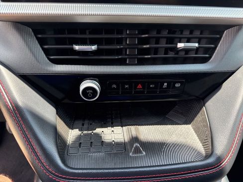 Used 2025 Ford Explorer ST-Line w/ Premium Package RWD image 24