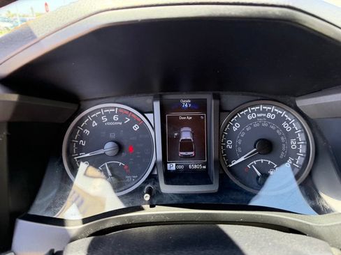 Used 2022 Toyota Tacoma TRD Sport w/ Technology Package AWD/4WD image 28