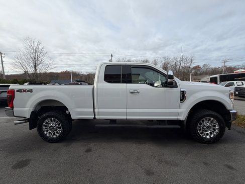 Used 2020 Ford F250 Lariat w/ Chrome Package image 6