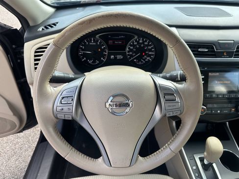 Used 2015 Nissan Altima 2.5 SV FWD image 14