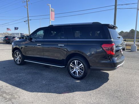 Used 2023 Ford Expedition Max Limited image 6