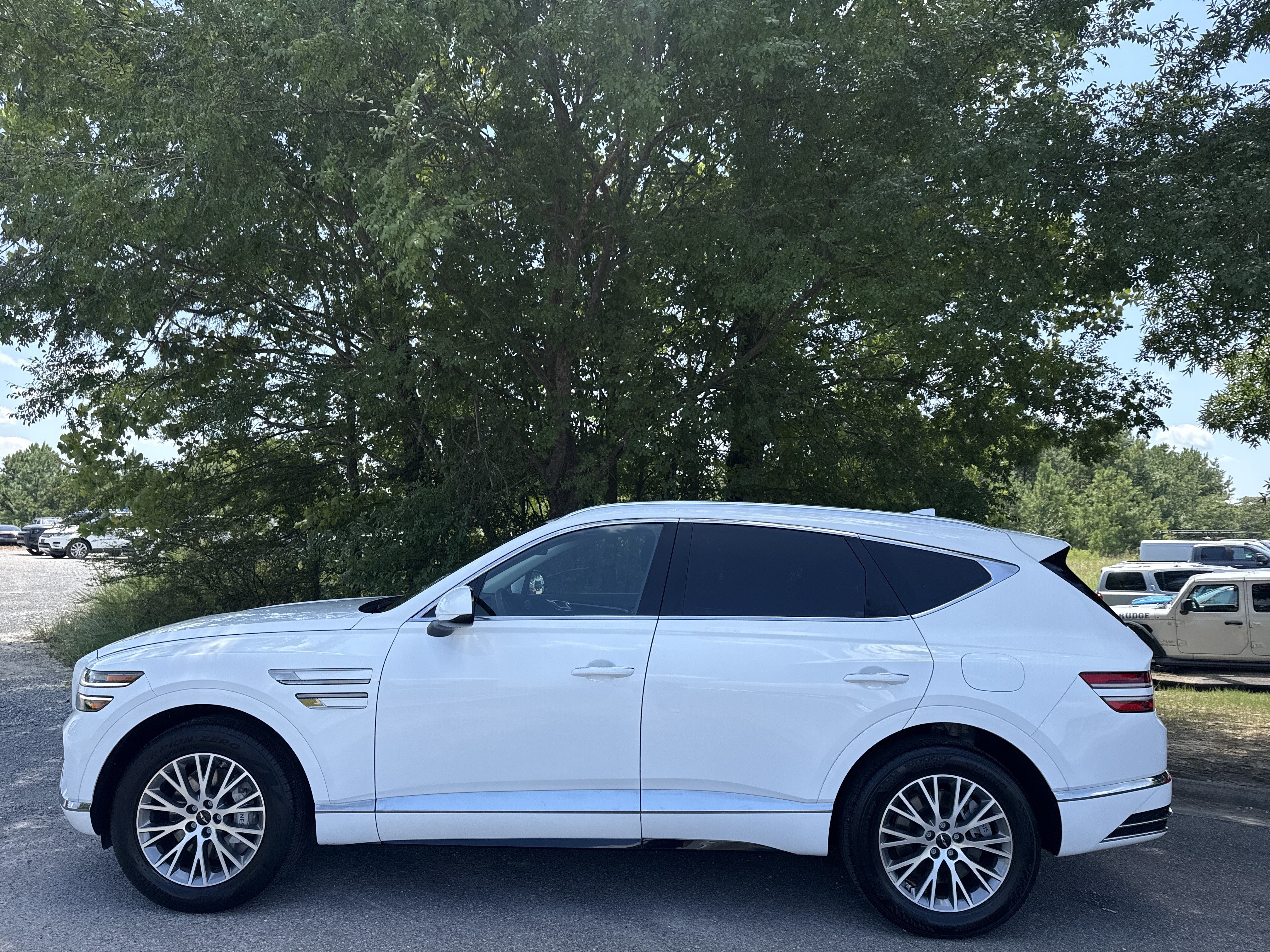 Used 2025 Genesis GV80 2.5T Standard AWD/4WD image 4
