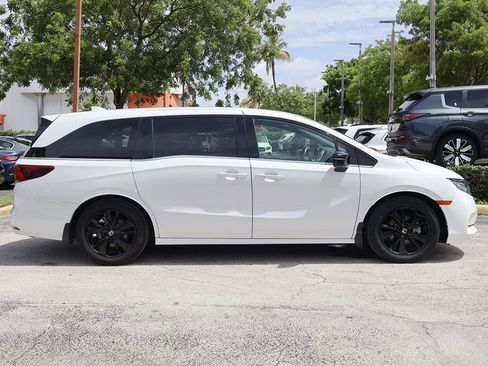 Used 2023 Honda Odyssey Sport image 18