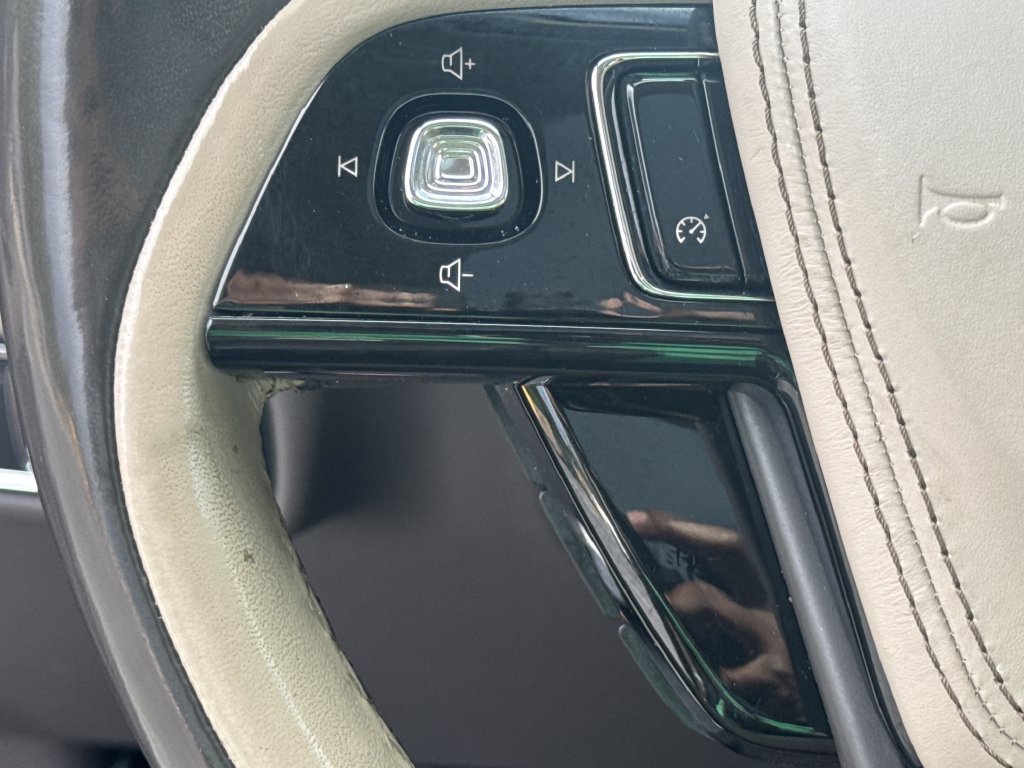 Used 2022 Lincoln Aviator Reserve w/ Elements Package Plus RWD image 27