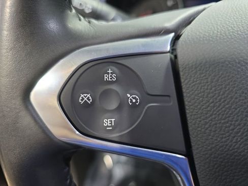 Used 2021 Chevrolet Traverse LT image 18