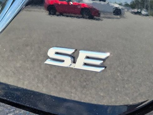 Used 2024 Toyota Camry SE FWD image 6