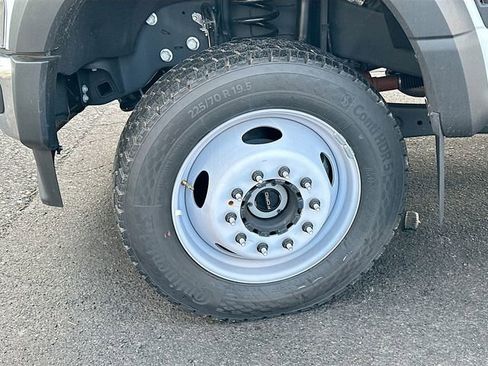 New 2025 Ford F550 4x4 Regular Cab Super Duty image 7