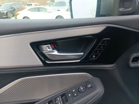 Used 2023 Acura MDX SH-AWD image 16