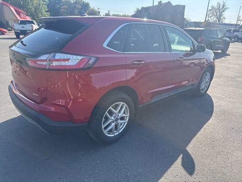 Used 2022 Ford Edge SEL w/ Convenience Package image 4