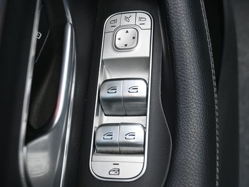 Used 2024 Mercedes-Benz GLE 350 4MATIC w/ AMG Line Exterior image 15