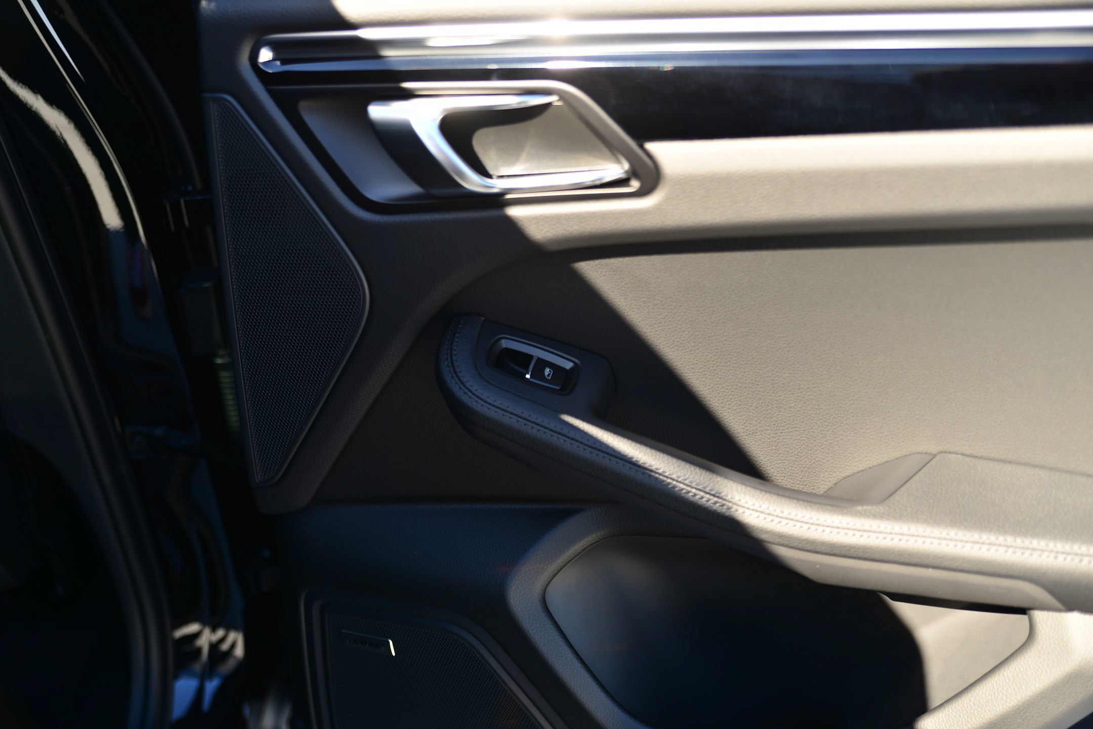Certified 2026 Porsche Macan S AWD/4WD image 26