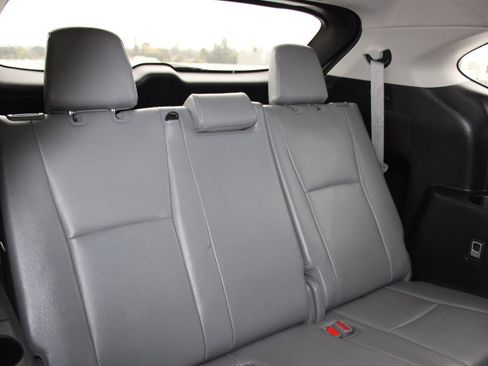 Certified 2022 Toyota Highlander XLE image 19