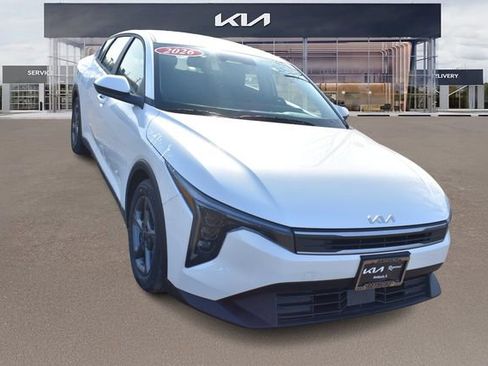 New 2026 Kia K4 LXS image 10
