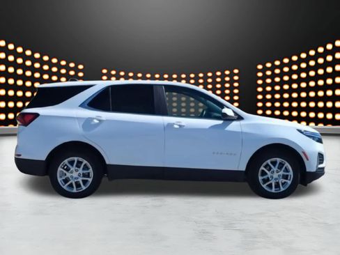 Used 2024 Chevrolet Equinox LT w/ LPO, Floor Liner Package FWD image 9