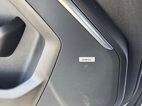 Used 2021 GMC Yukon XL Denali w/ Denali Premium Package image 24