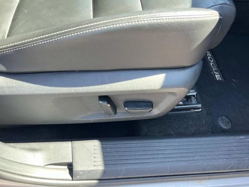 Used 2021 Nissan Rogue SL w/ Premium Package FWD image 26