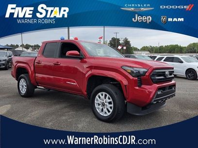 Used 2025 Toyota Tacoma SR5