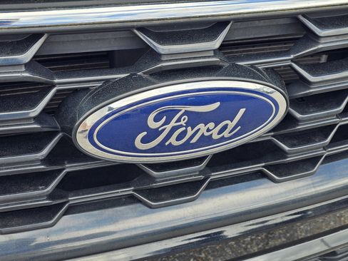 Used 2023 Ford Escape ST-Line image 3