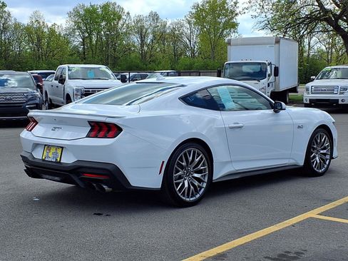 Used 2024 Ford Mustang GT Premium RWD image 2