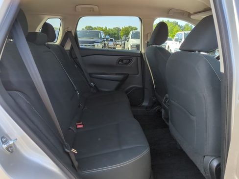 Used 2024 Nissan Rogue S AWD/4WD image 19