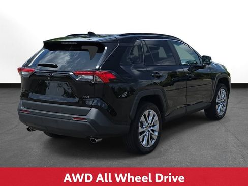 Certified 2022 Toyota RAV4 XLE Premium AWD/4WD image 7