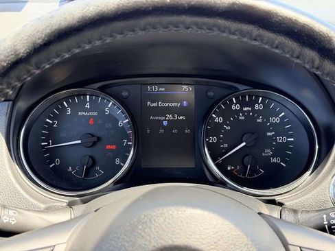 Used 2022 Nissan Rogue Sport SV FWD image 24