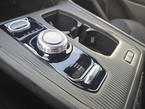 New 2026 Jeep Cherokee Limited image 17