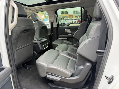 Used 2025 Ford Expedition Max Active AWD/4WD image 7