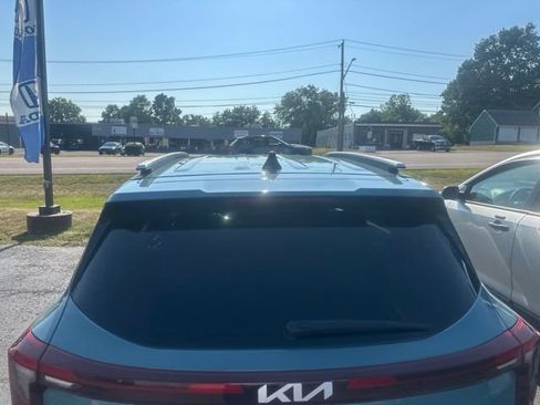 Used 2024 Kia Seltos EX AWD/4WD image 5