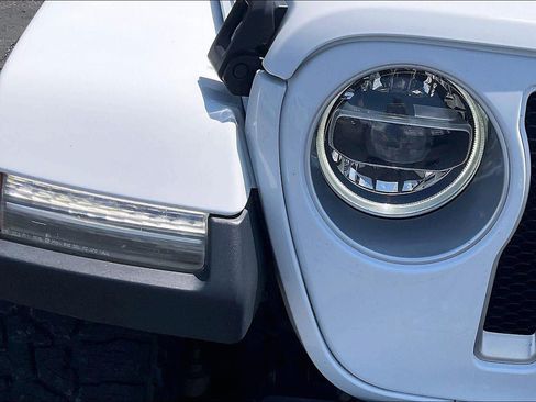 Used 2018 Jeep Wrangler Unlimited Sahara w/ LED Lighting Group AWD/4WD image 27