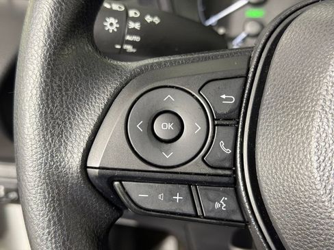 Used 2025 Toyota Corolla LE image 24