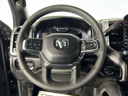 Used 2025 RAM 3500 Laramie AWD/4WD image 28