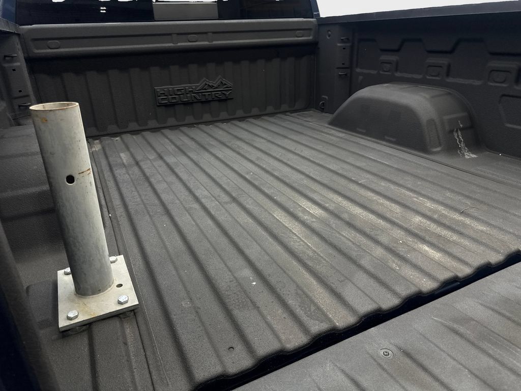 Used 2023 Chevrolet Silverado 1500 High Country w/ Technology Package AWD/4WD image 82