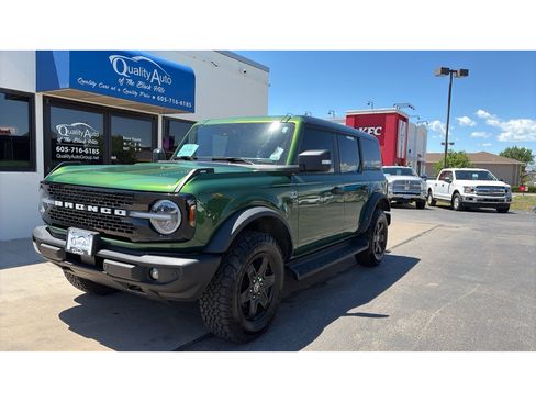 Used 2025 Ford Bronco Outer Banks AWD/4WD image 2