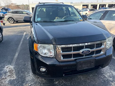 Used 2011 Ford Escape XLT w/ 203A Rapid Spec Order Code image 5