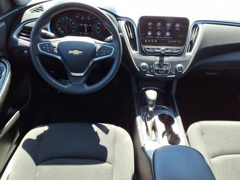 Used 2022 Chevrolet Malibu LS image 9