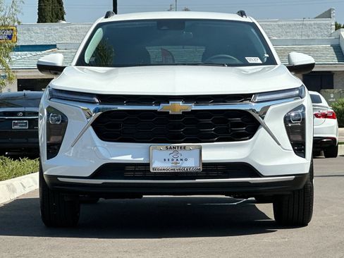 New 2026 Chevrolet Trax LT FWD image 9