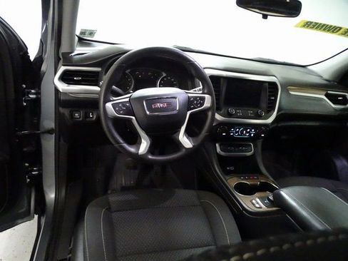 Used 2021 GMC Acadia SLE w/ Driver Convenience Package image 5