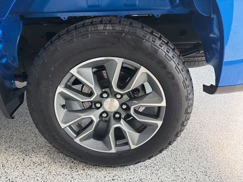 Used 2025 Chevrolet Silverado 1500 LT image 30